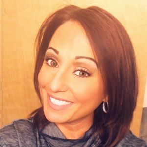 Meet your Posher, Vanessa